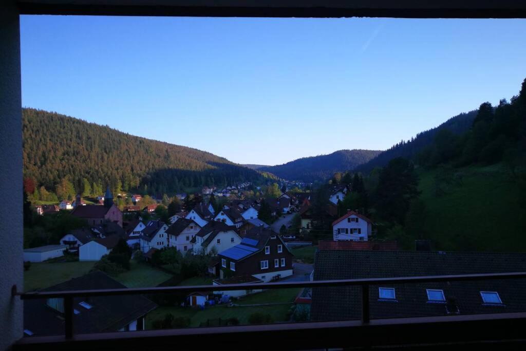 Tolle 1 Zimmer Ferienwohnung Mit Super Aussicht Enzklösterle Extérieur photo